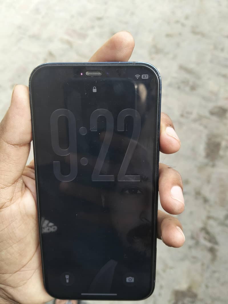 Apple iPhone 12 3