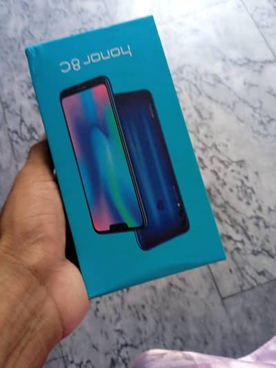 Honor 8C