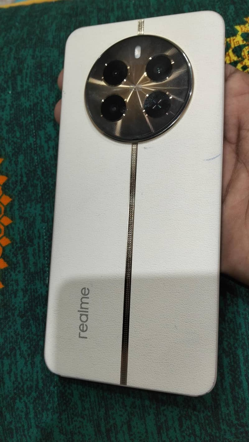 Realme 12 Plus 0
