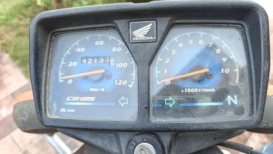 Honda 125  total genuine condition engine never open