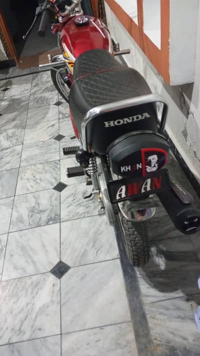 Honda 125.24/25. engine battery tyres ok. lush condition.