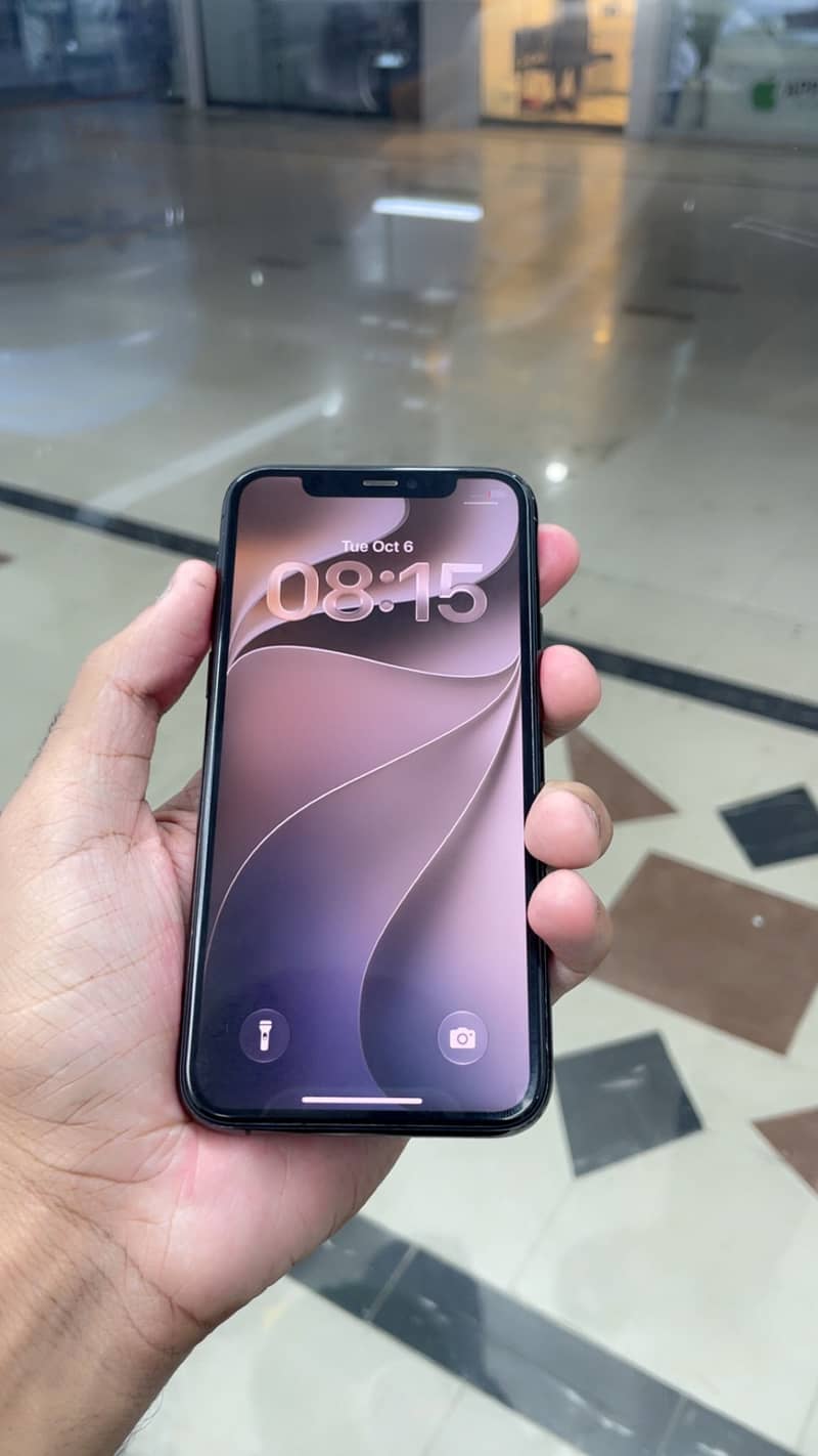 Apple iPhone 11 Pro 1