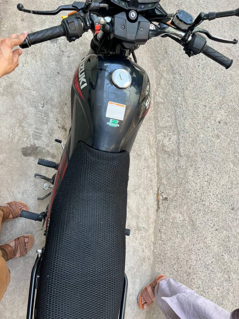 Suzuki Gr 150 2