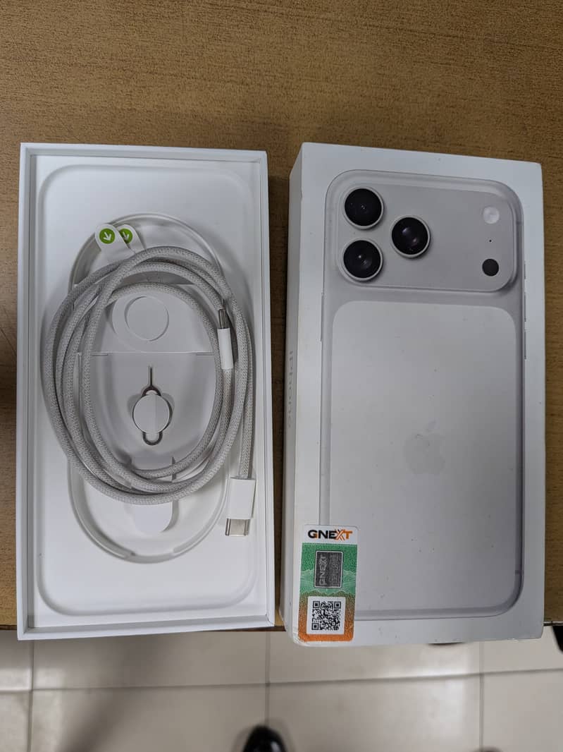 Apple iPhone 17 Pro Max 1