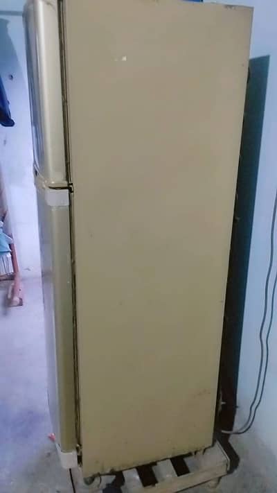 Dawlance fridge for sale
