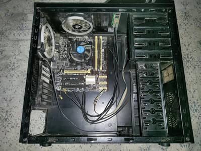 Intel Core i7-4770 generation 16-GB RAM