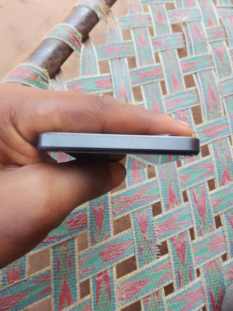 Realme Note 60x 4