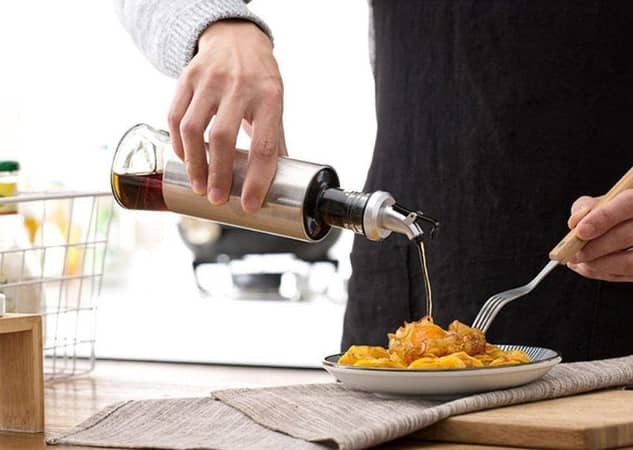 T  300ml Glass oil dispenser stainless steel bottle Kitchen Cooking Oil Vinegar Bottle with Dropper Best For Olive oil Usage