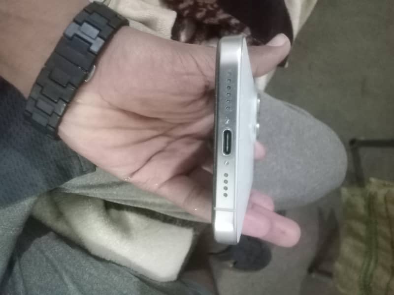 Apple iPhone 15 Pro Max 5
