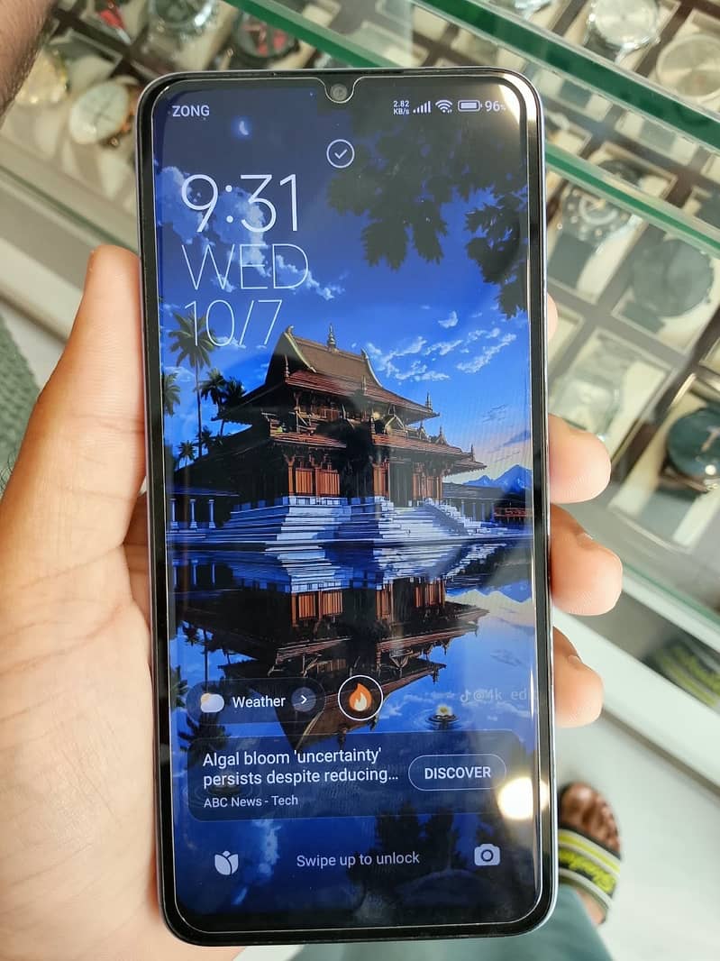 Xiaomi POCO C65 3