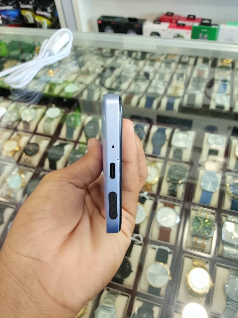 Xiaomi POCO C65 4