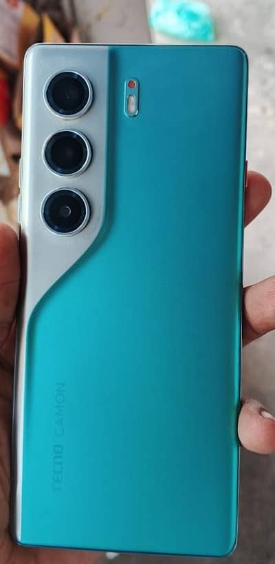 Tecno CAMON 40 Pro