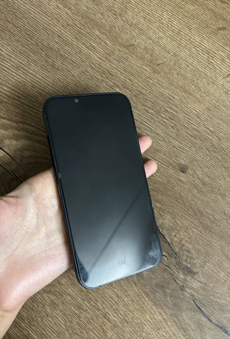 Apple iPhone 13 1
