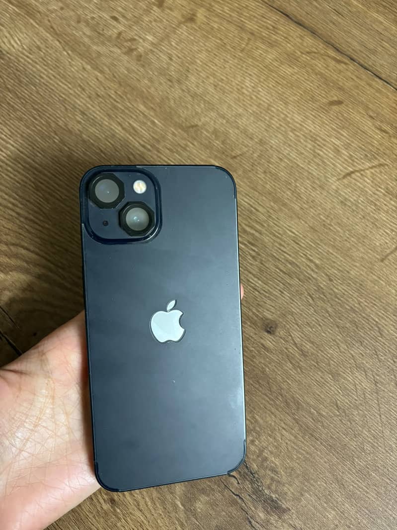 Apple iPhone 13 2