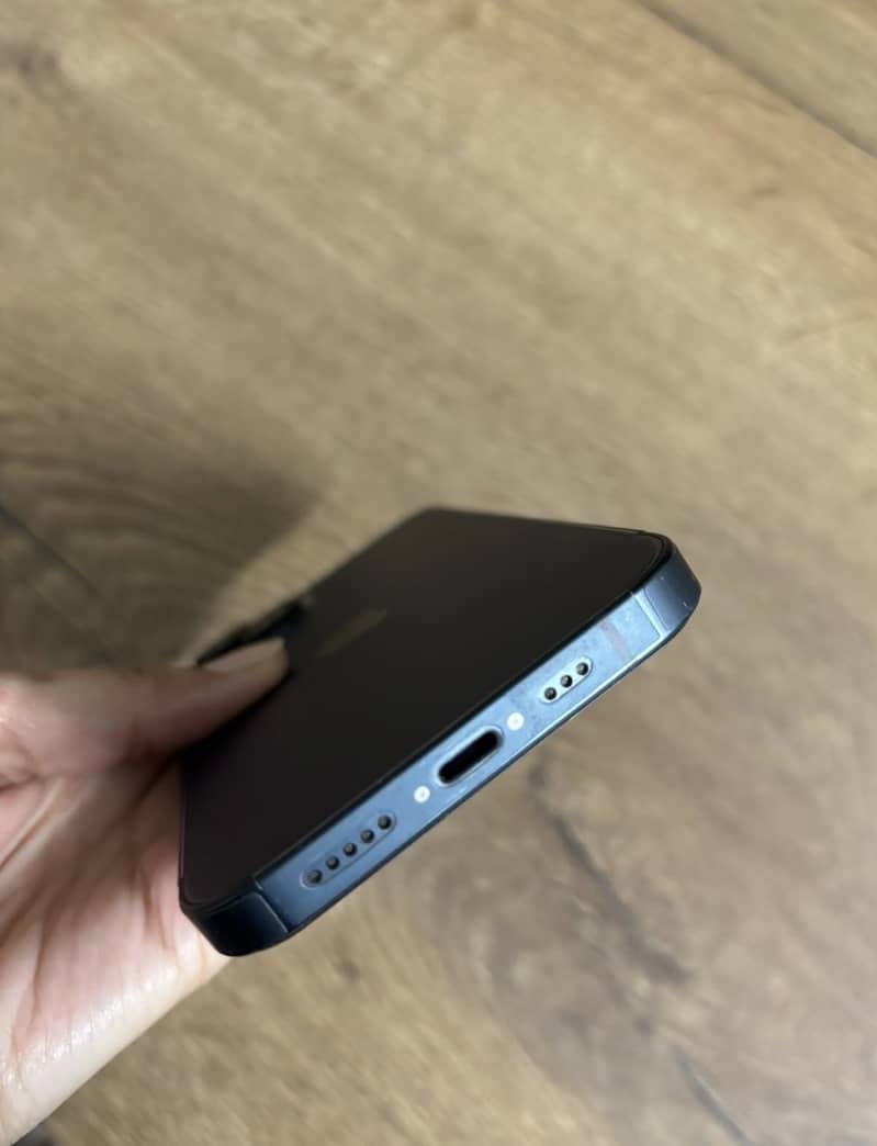 Apple iPhone 13 3