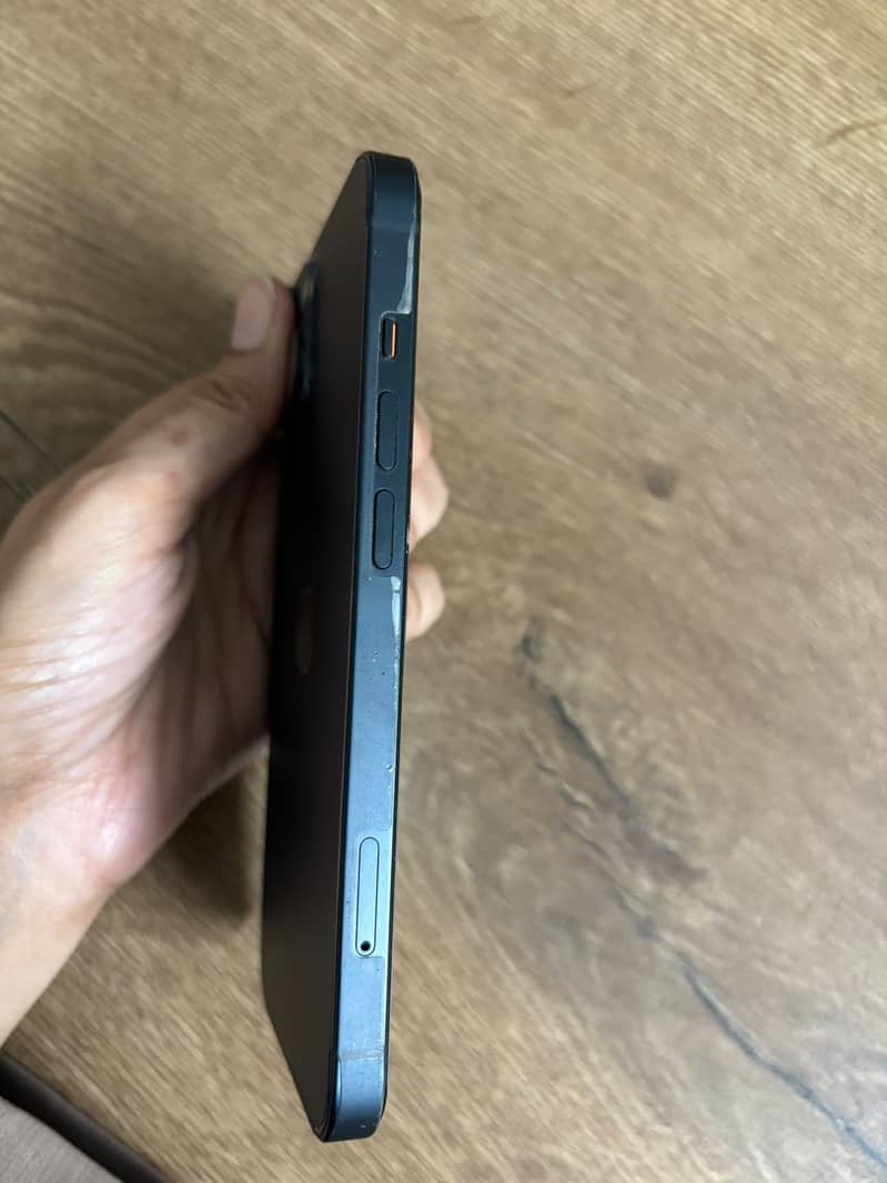Apple iPhone 13 6