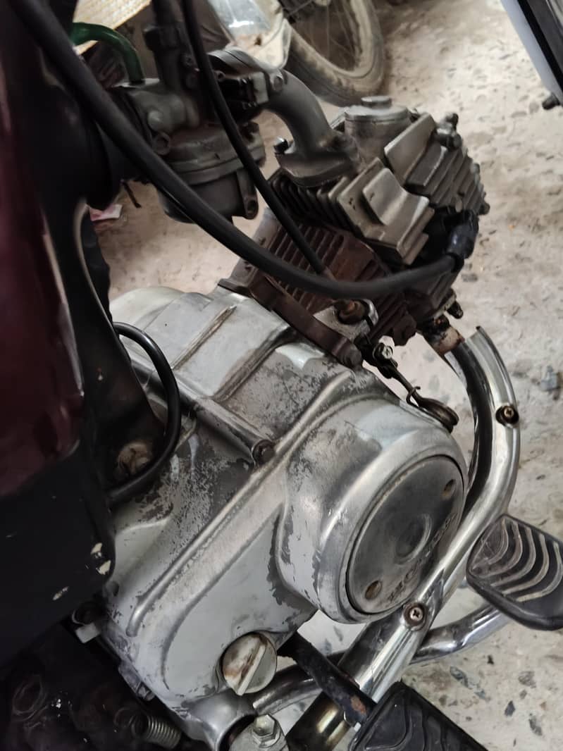 Honda CD 70 Model 2012 1