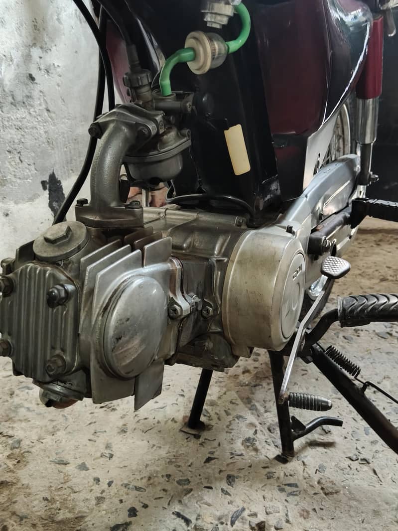 Honda CD 70 Model 2012 5