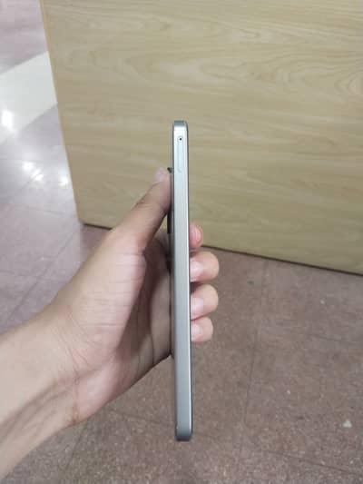 Samsung Galaxy A17 4g , one month gurentee left.