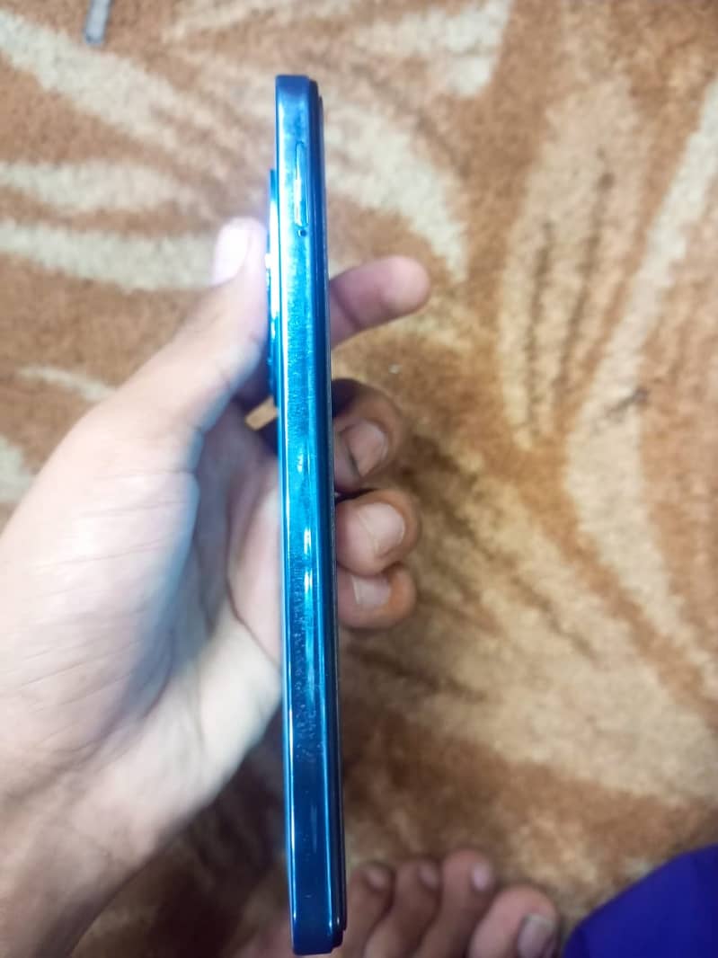 Tecno Spark 20 8