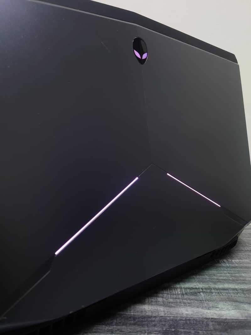 Alienware Gaming Laptop 7