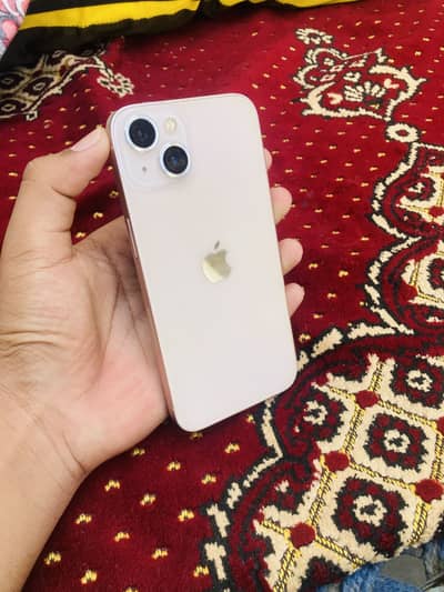 Apple iPhone 13