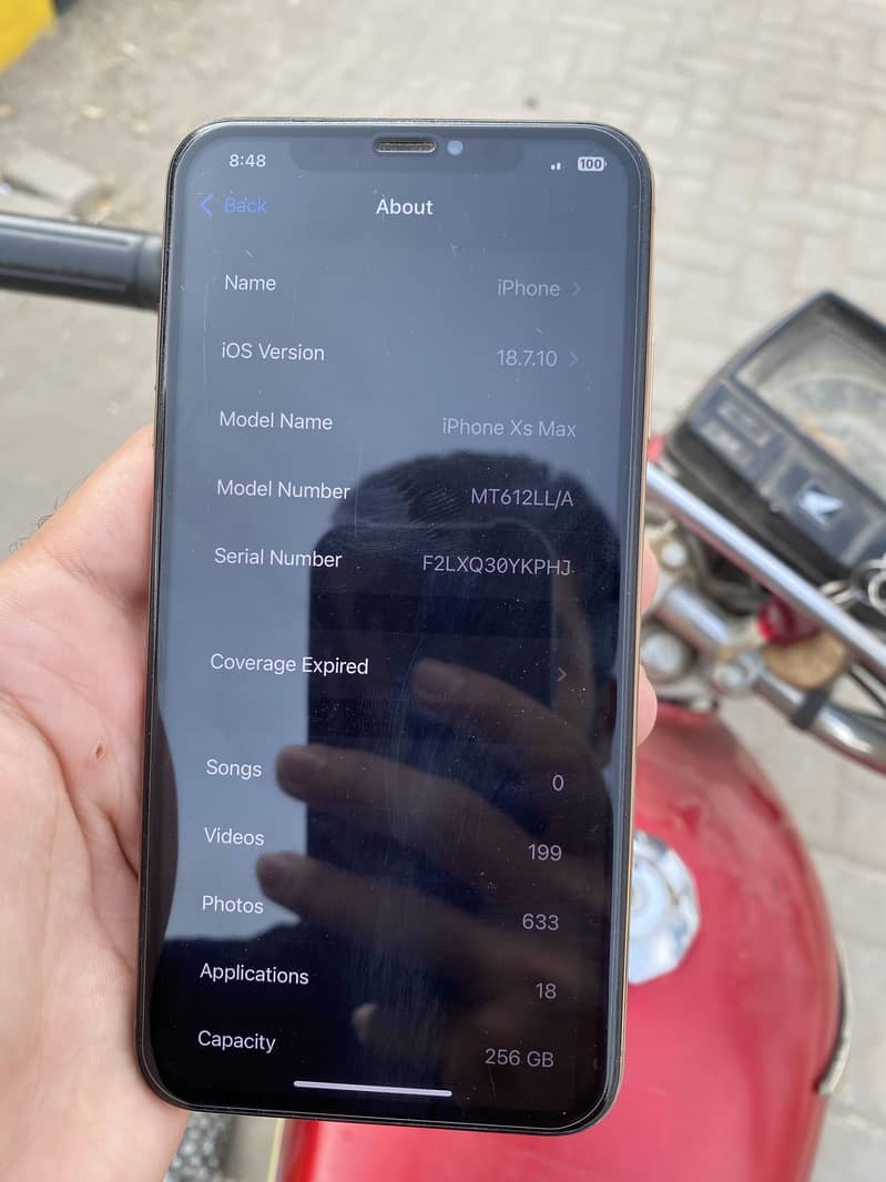 Apple iPhone XS Max 2