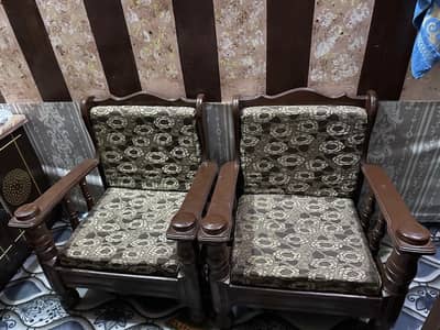 wooden structure 5 seater 10/10 condition
