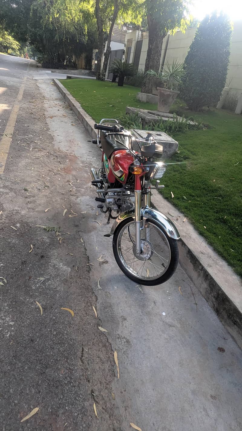 Honda CD70 4