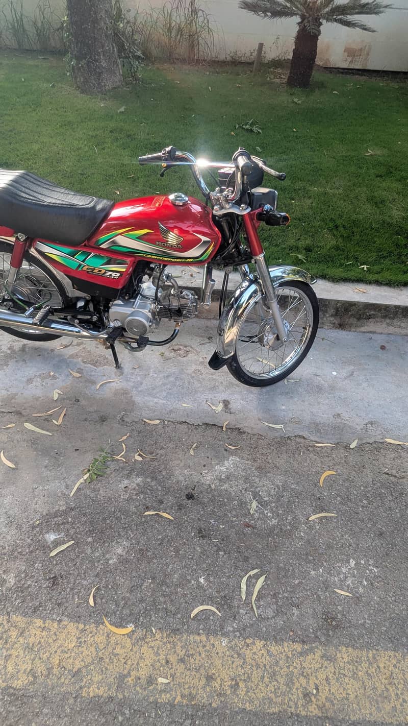 Honda CD70 6