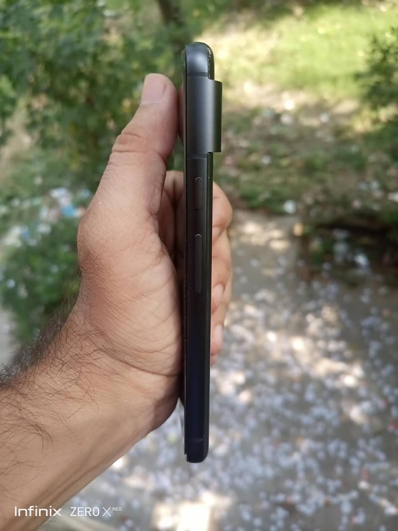 Google Pixel 8 1