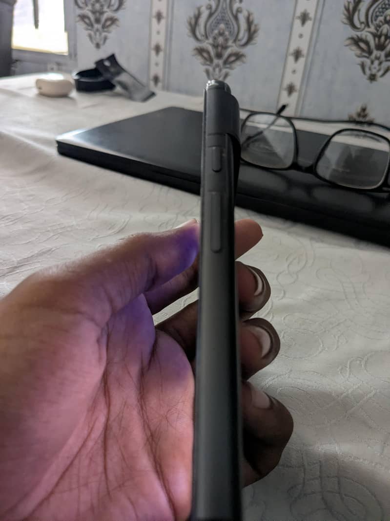 Google Pixel 8 3