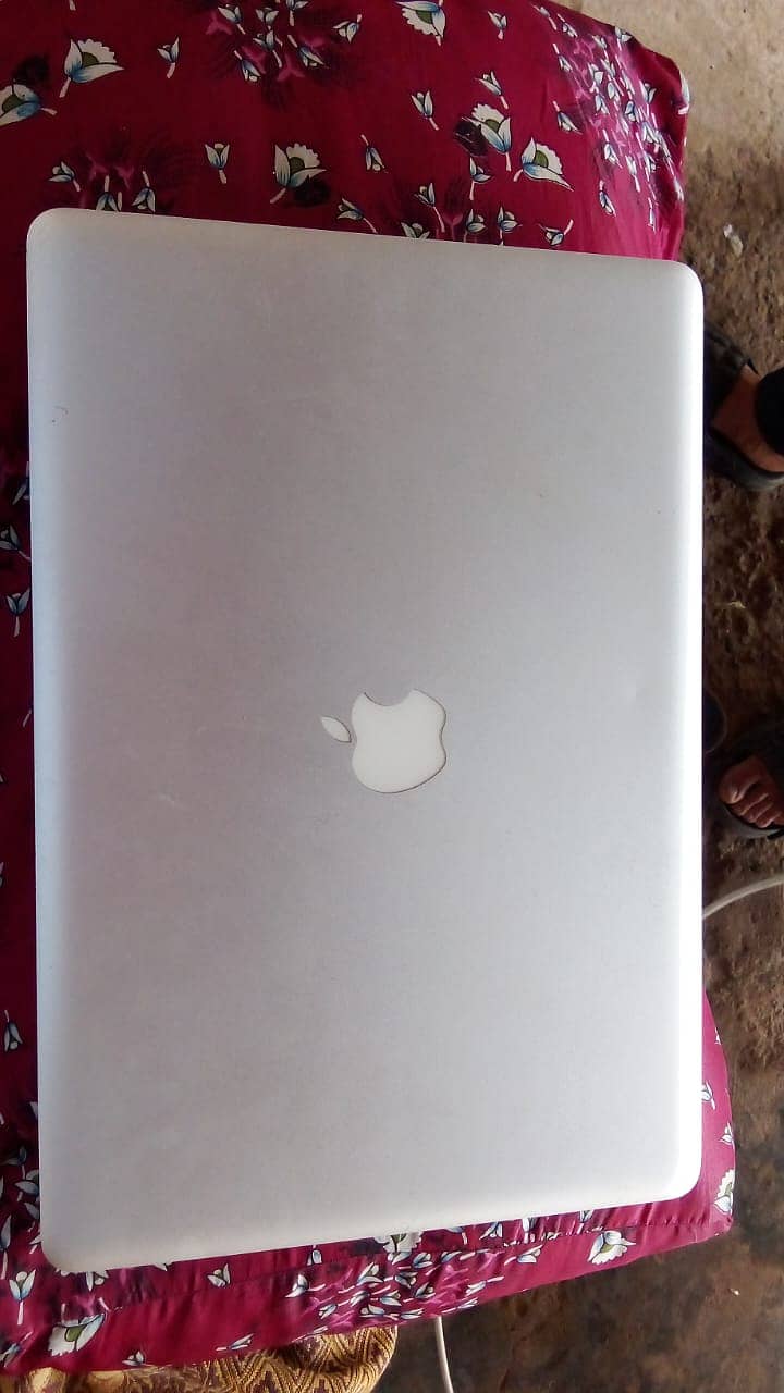 MacBook pro 4
