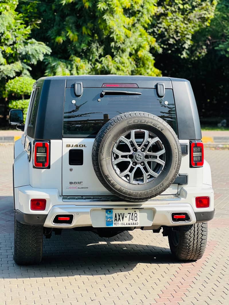 BAIC BJ40 Plus 2022 5