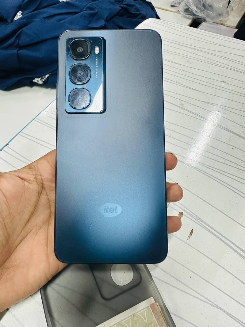 Itel City 100 2
