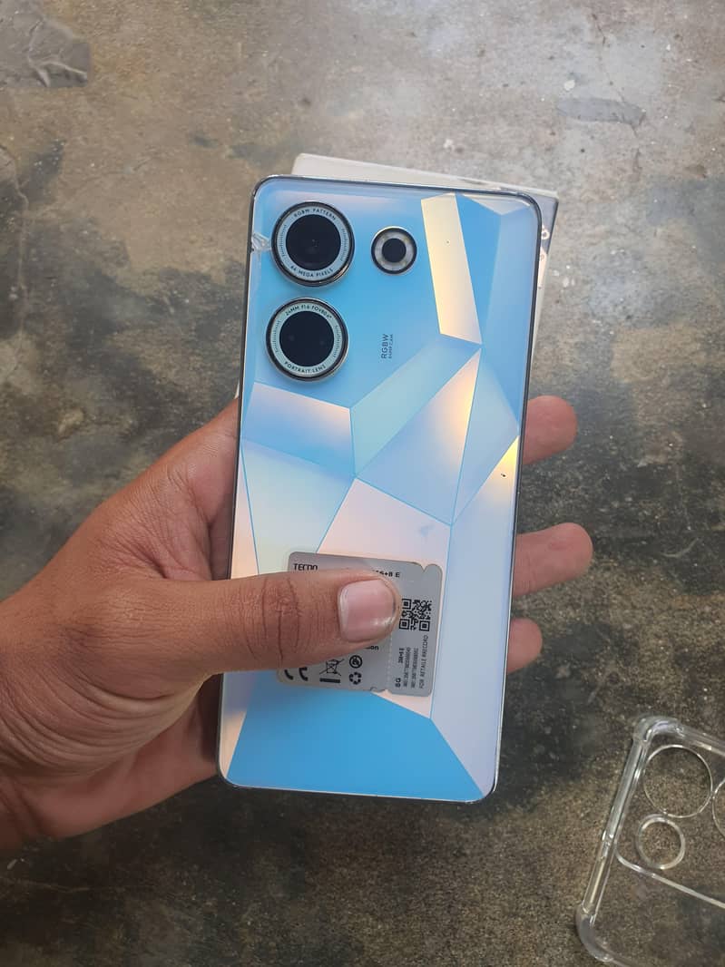 Tecno CAMON 20 2