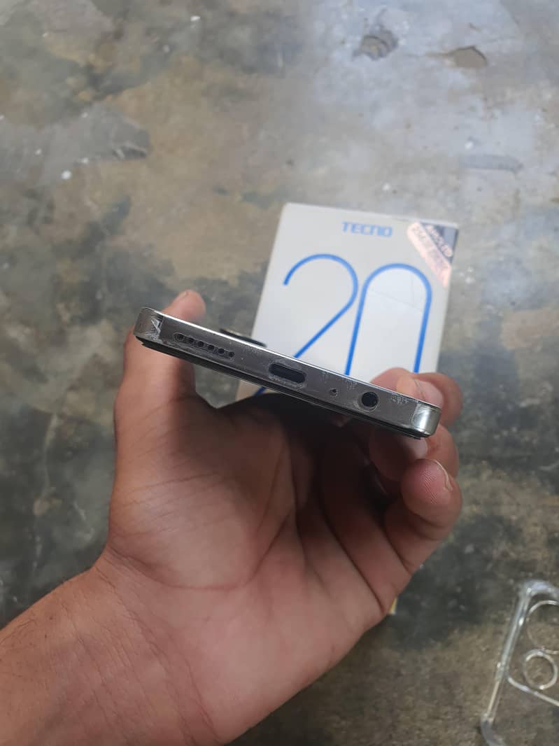 Tecno CAMON 20 3