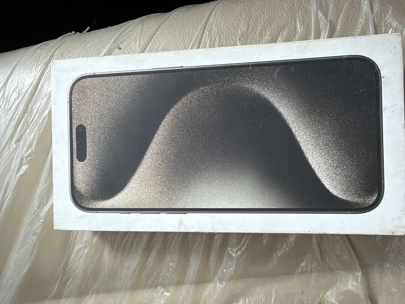 Apple iPhone 15 Pro Max 0