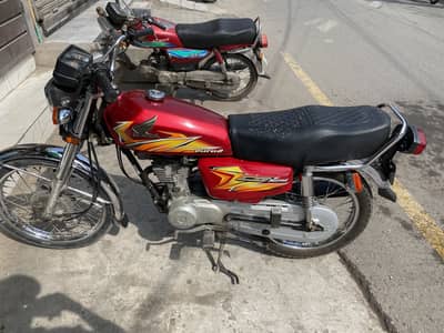 HONDA 125 21 model red colour bio matric on the spot all ok