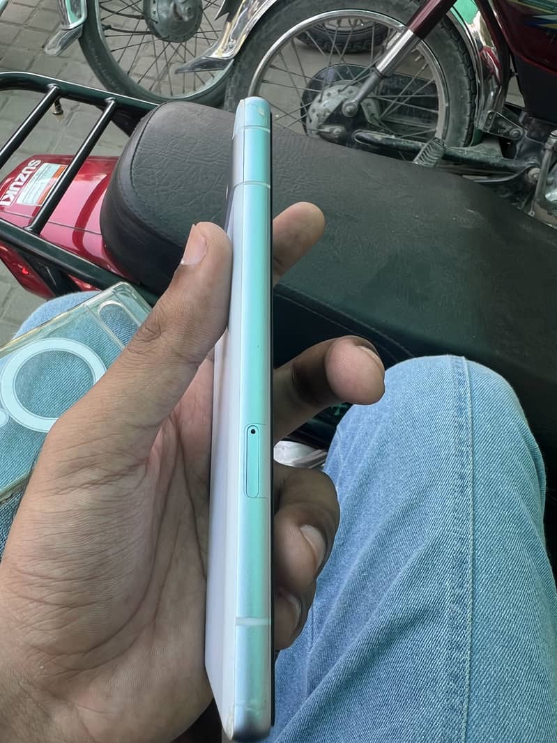 Google Pixel 7a 2