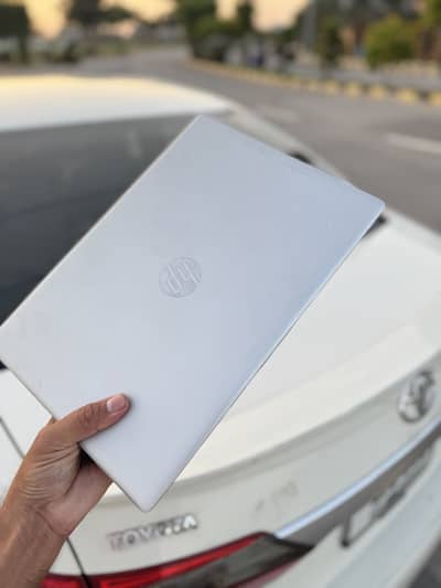 Hp probook 8 gb 256 gb core i5 7th generation