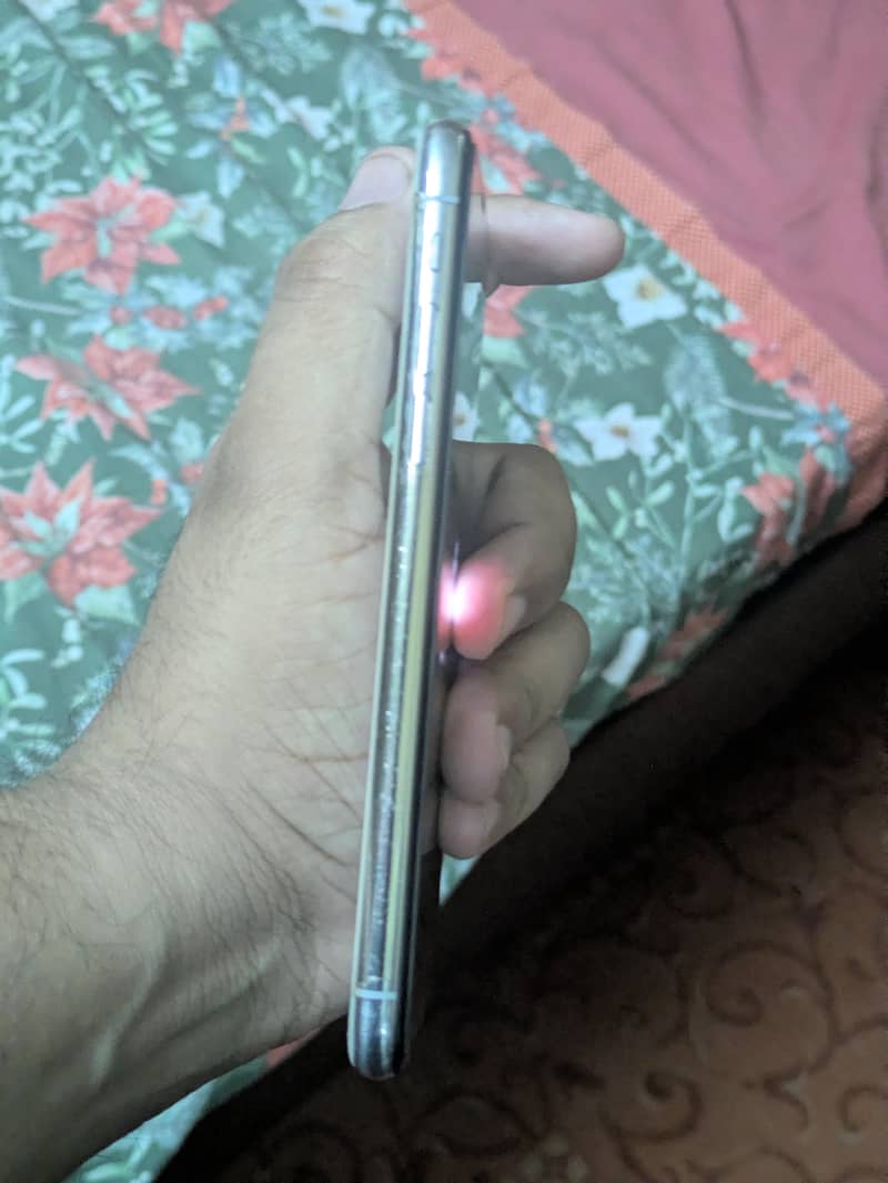 Apple iPhone X 2