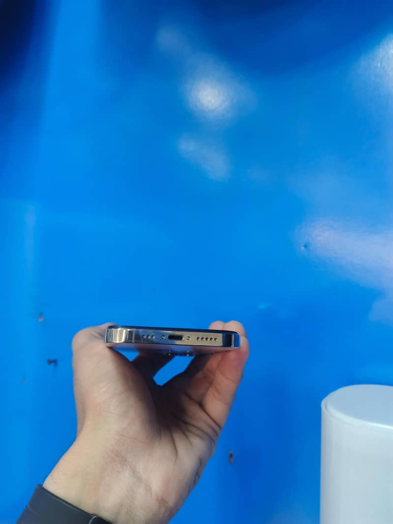 Apple iPhone 12 Pro 3