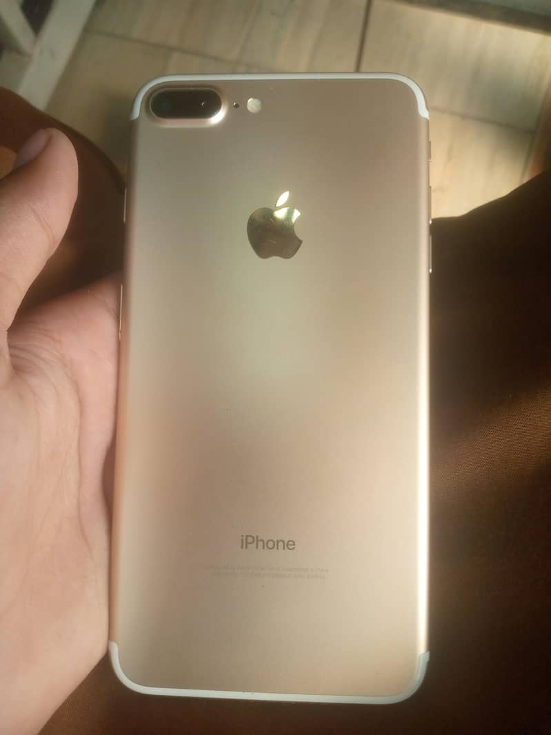 Apple iPhone 7 Plus 4