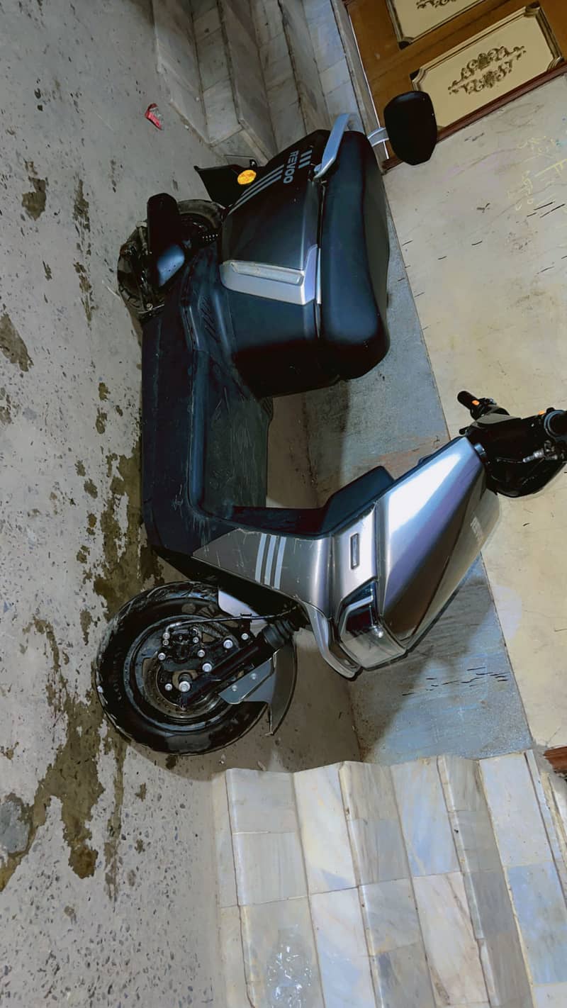 Revoo A 12 0