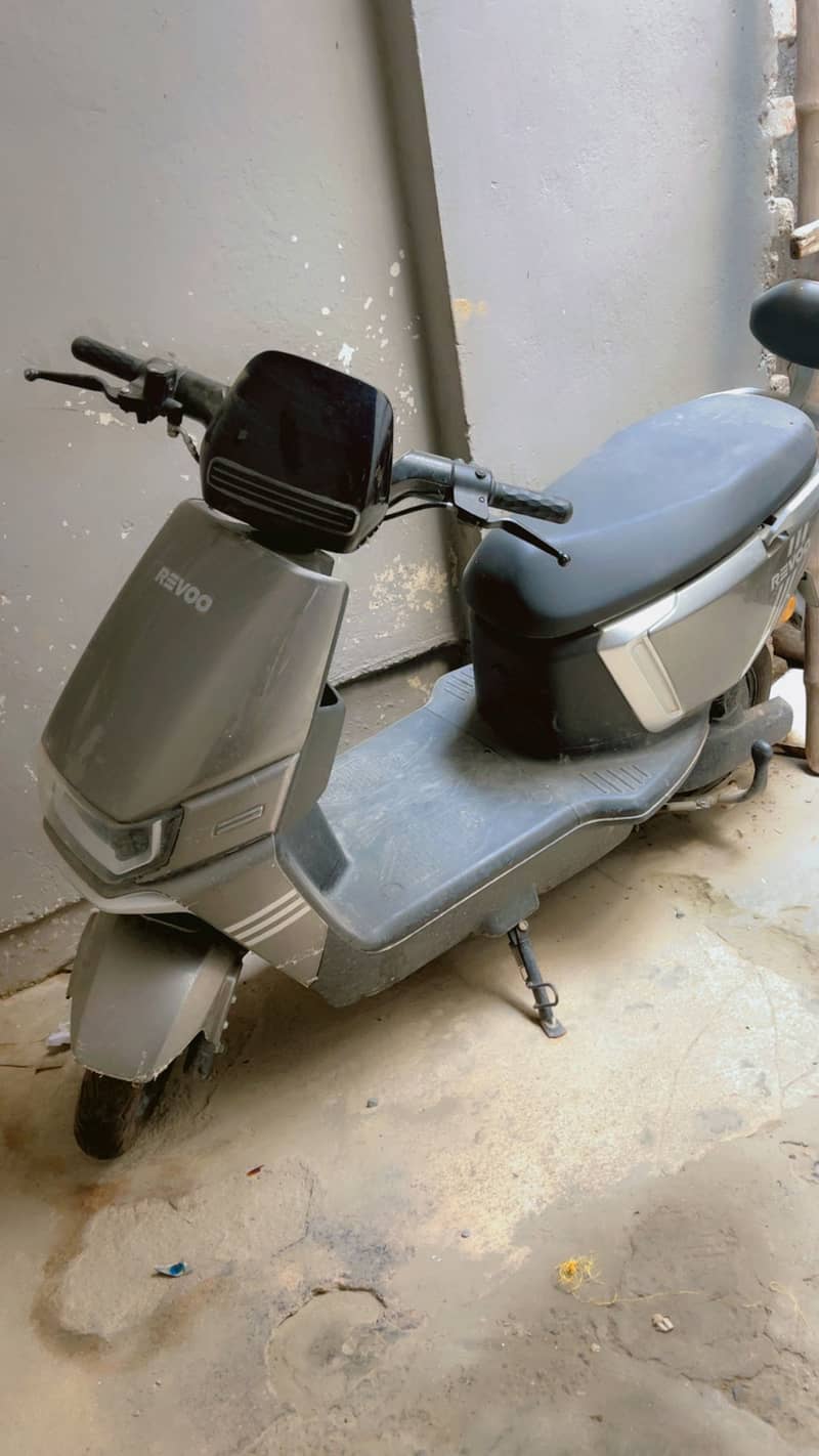 Revoo A 12 1