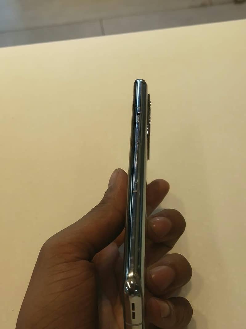 One Plus 9 Pro 5