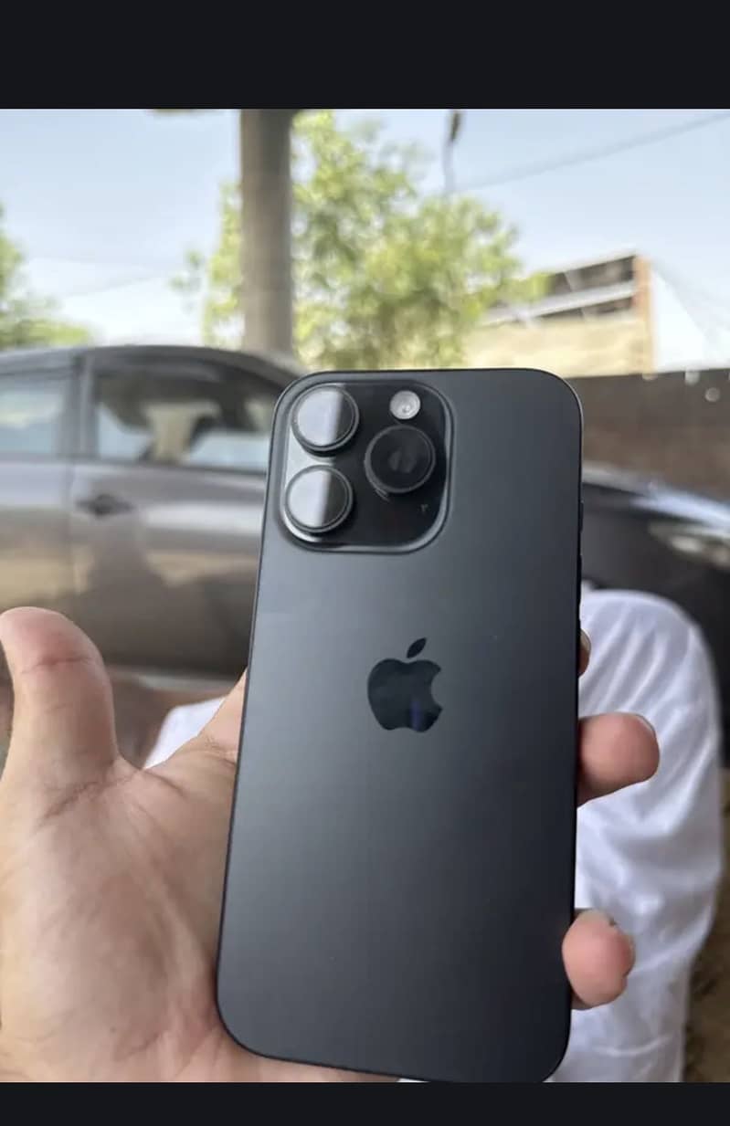 Apple iPhone 16 Pro 2