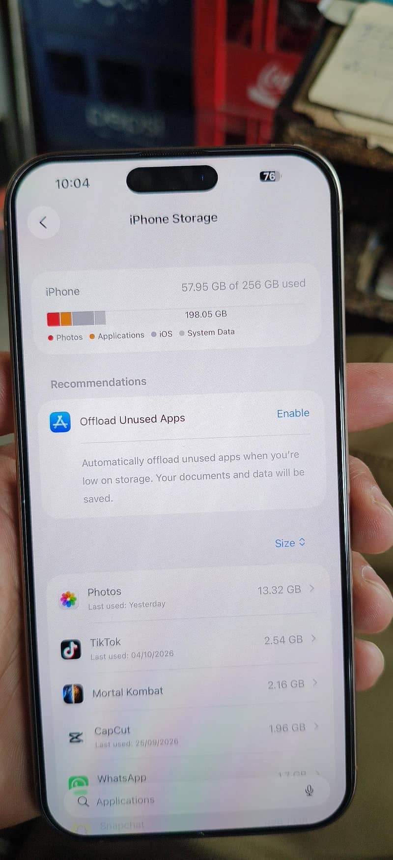 Apple iPhone 16 Pro Max 2