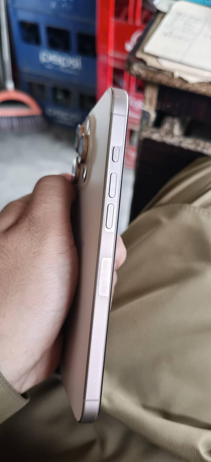 Apple iPhone 16 Pro Max 3